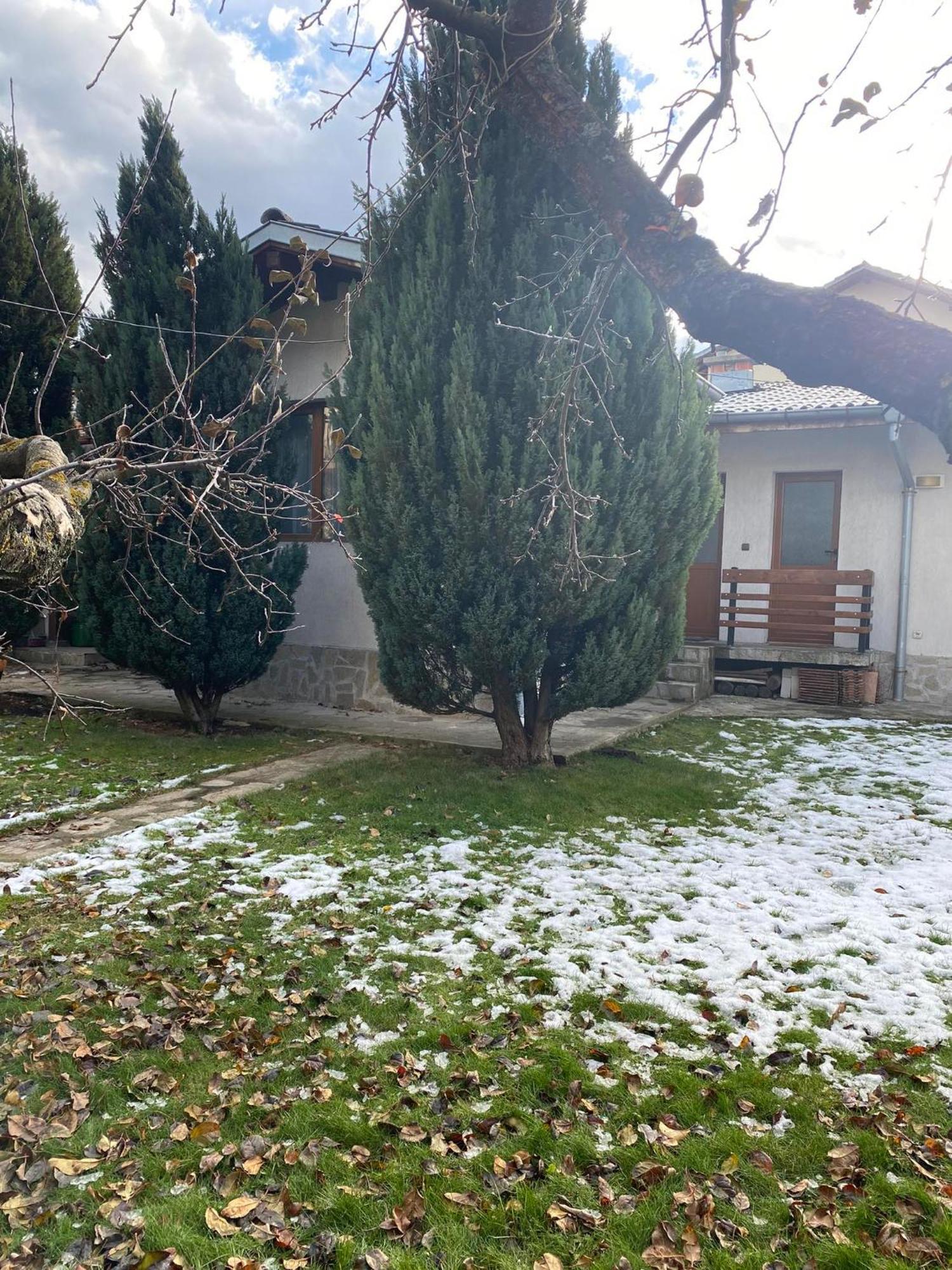 Deers Hotell Bansko Exteriör bild