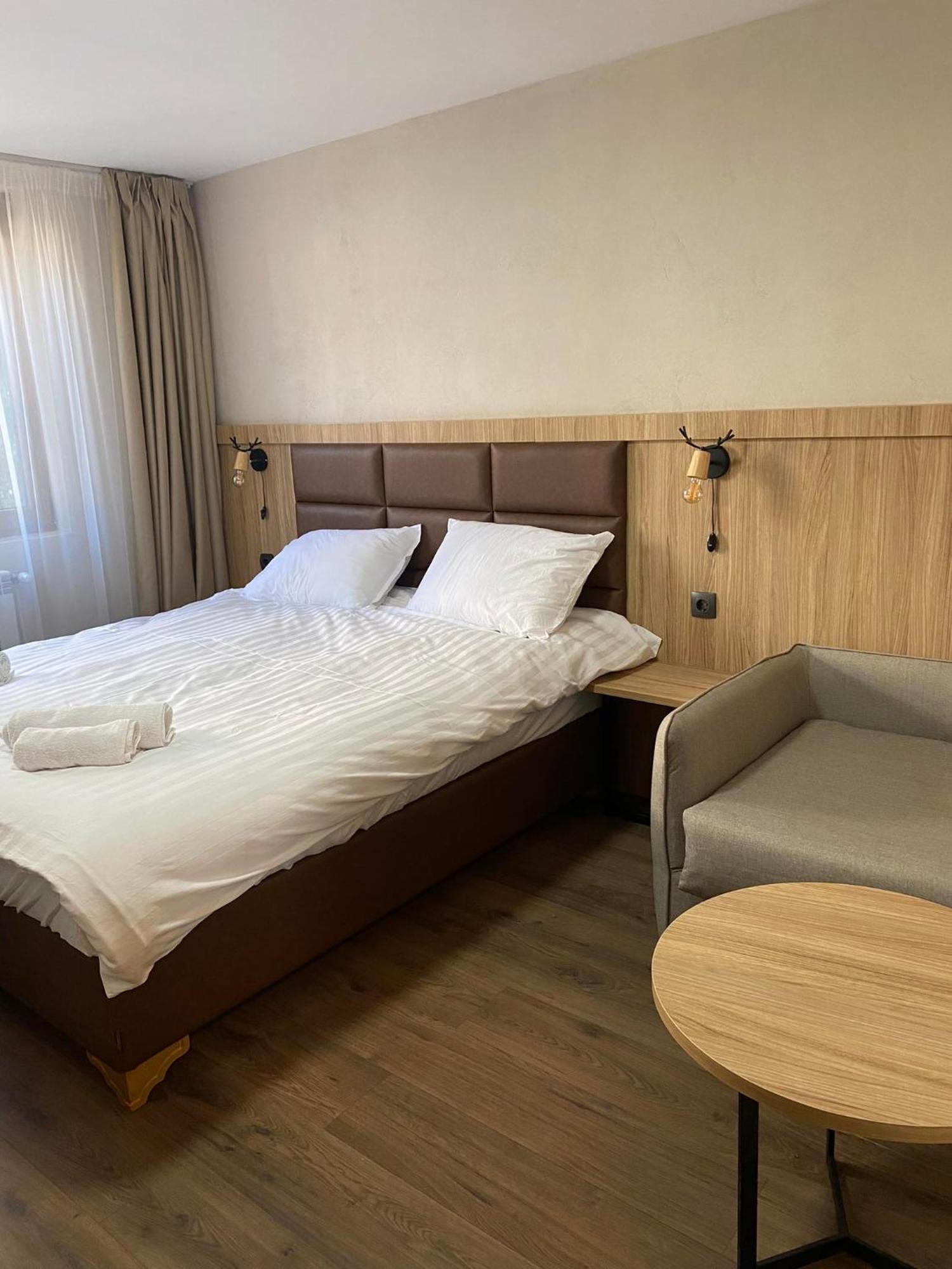 Deers Hotell Bansko Exteriör bild