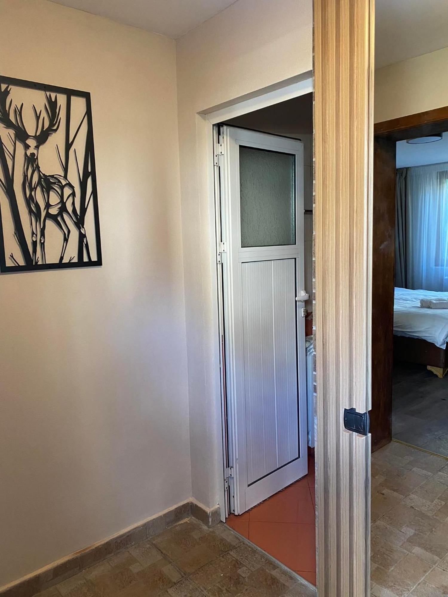 Deers Hotell Bansko Exteriör bild
