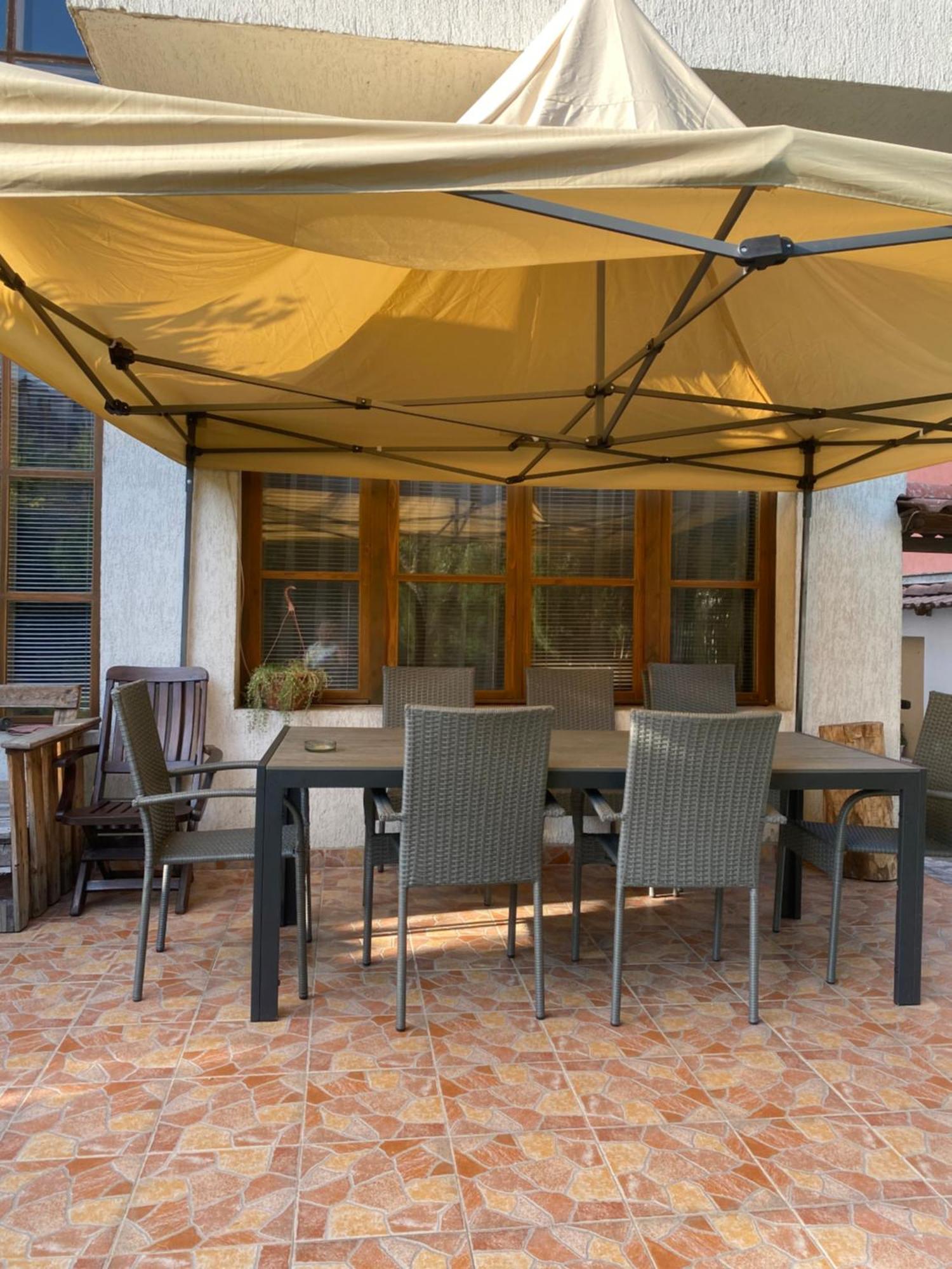 Deers Hotell Bansko Exteriör bild