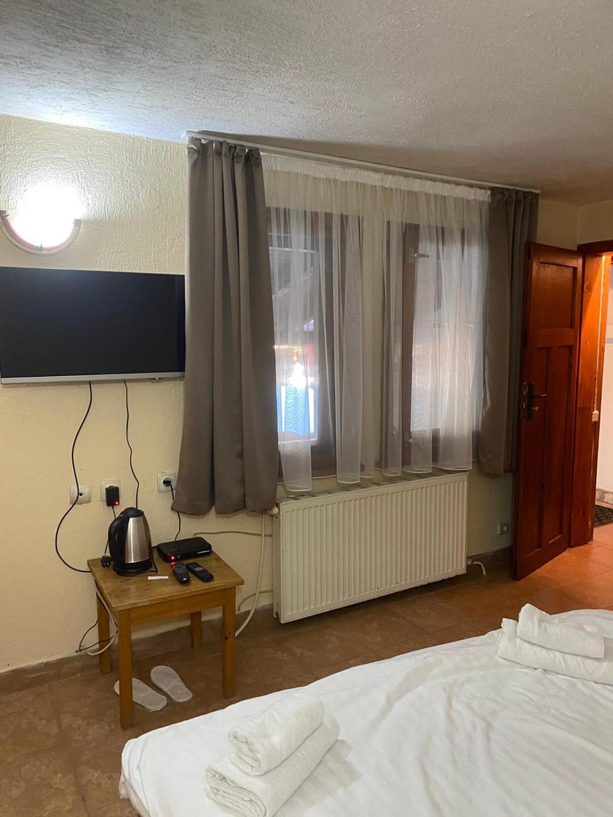 Deers Hotell Bansko Exteriör bild